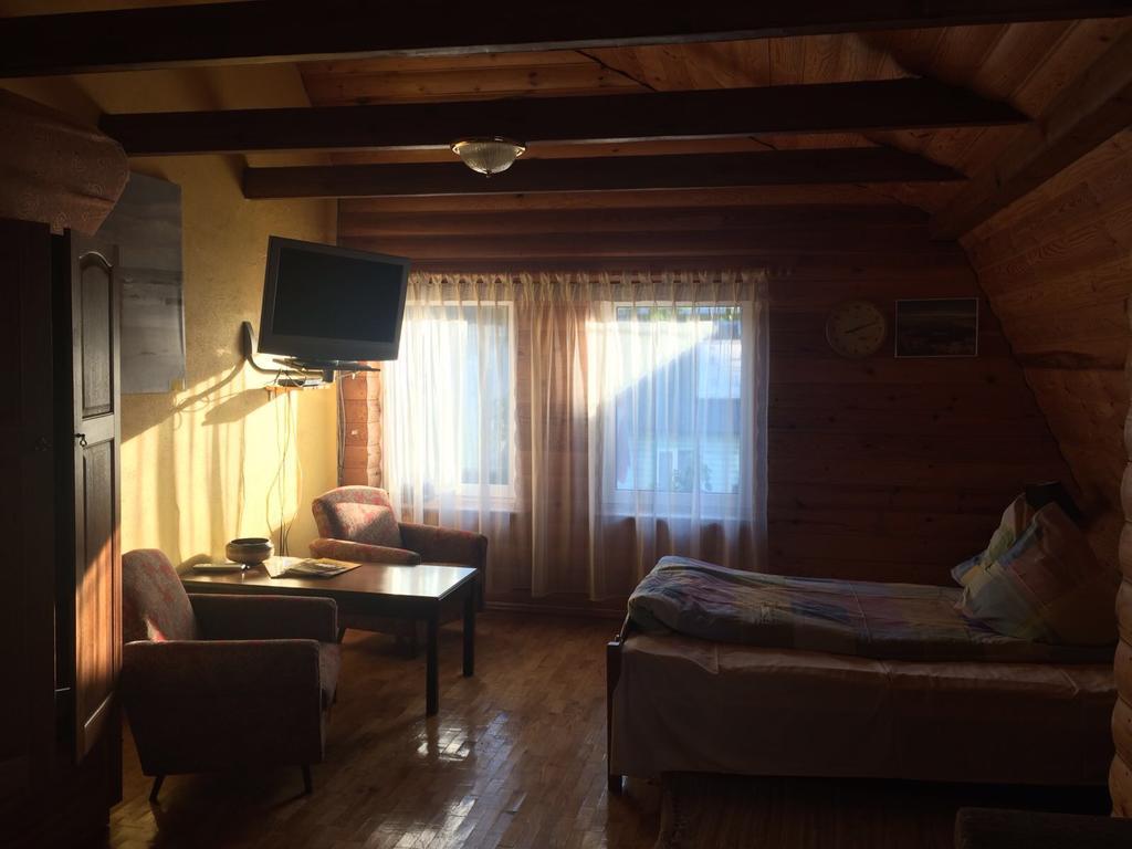 Viesu Nams Mezu 13 Hotel Ventspils Exterior foto